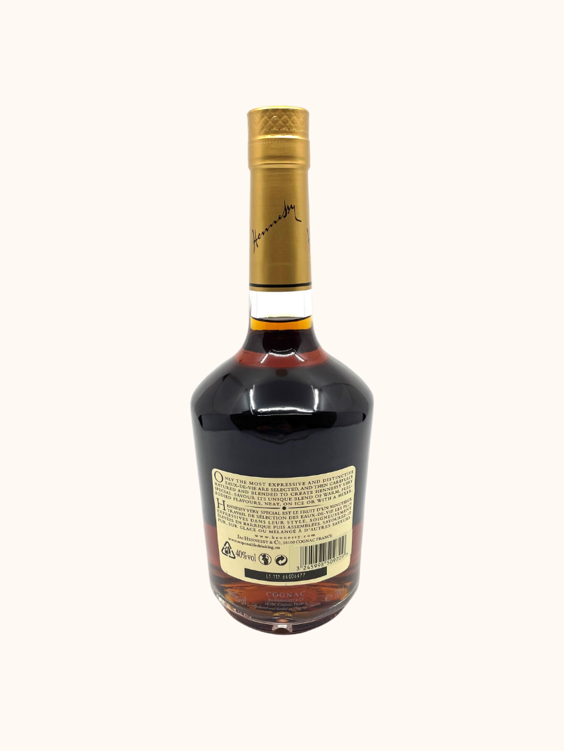 Hennessy V.S in the Night